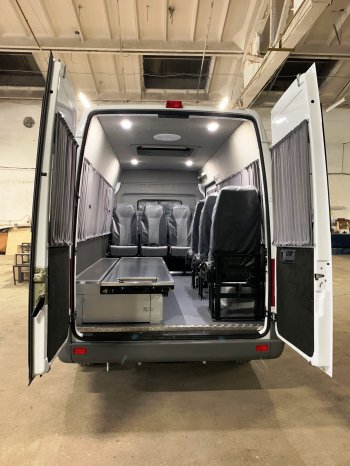 Спец цена на катафалк Mercedes Sprinter Classic 311 - 2 220 000 рублей